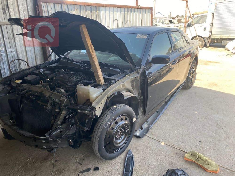 کرایسلەر 300